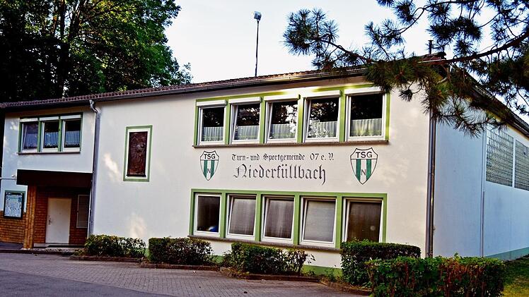Der Boden in der Emil-Kirchner-Turnhalle muss saniert werden, nach dem Gutachten entstehen dafür hohe Kosten. Foto: Gabi Arnold