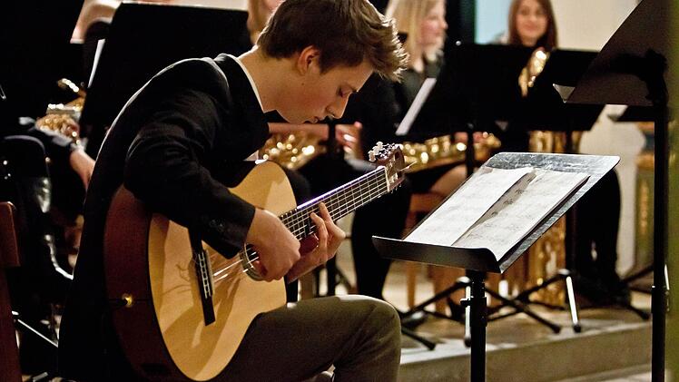 Elias Pfetscher (Gitarre)