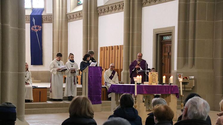 Eindrücke von der Wahl im Sonntagsgottesdienst in der Herz-Jesu-Stadtpfarrkirche. Foto: Ralf Ruppert