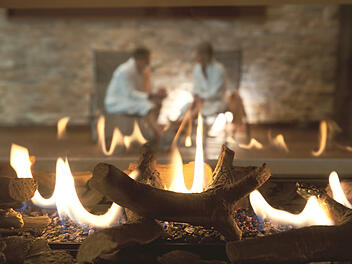Ein Pärchen-Urlaub oder ein gemeinsamer Wochenendausflug bieten sich als Geschenk zum Valentinstag an. Wir haben Tipps für Romantik-Hotels in Franken.