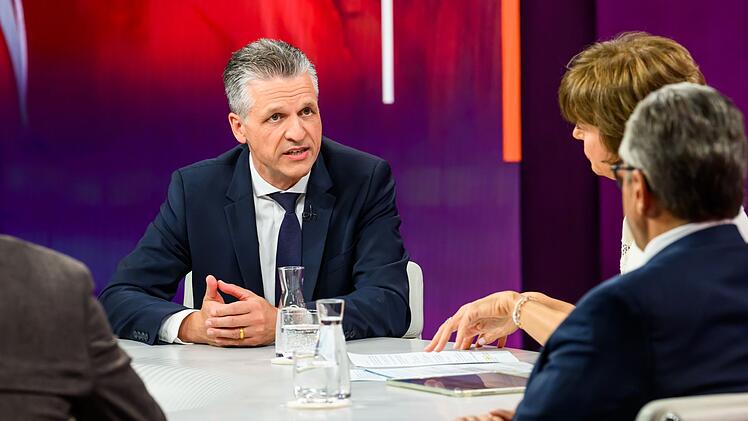 "Das war mehr als nur eine Z&auml;sur", fasste Thorsten Frei, Vorsitzender der CDU/CSU-Fraktion im Bundestag, das Ergebnis der Landtagswahl vom vergangenen Sonntag zusammen - und musste obendrein eine Diskussion &uuml;ber die private Krankenkassenversicherung wieder einfangen, die Kanzler Friedrich Merz losgetreten hatte.