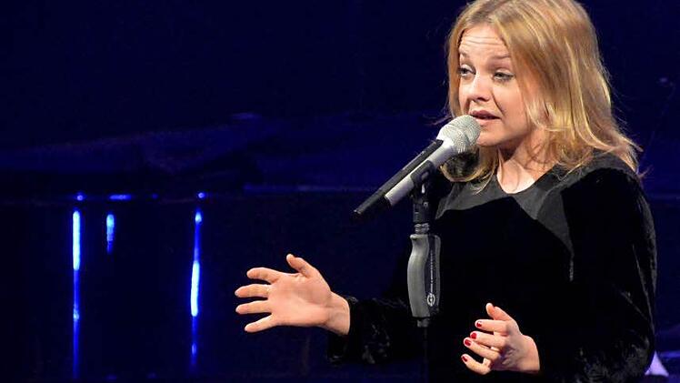 Annett Louisan in der Konzerthalle in Bamberg. Fotos: Ronald Rinklef
