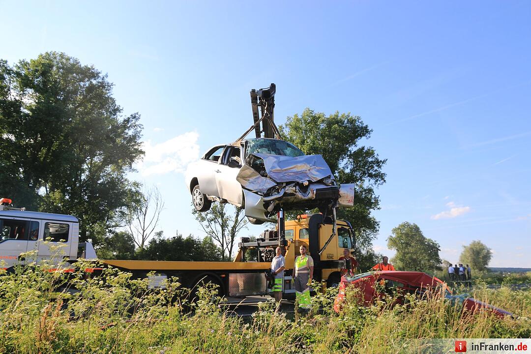 Schwer Unfall auf B470 bei Dachsbach