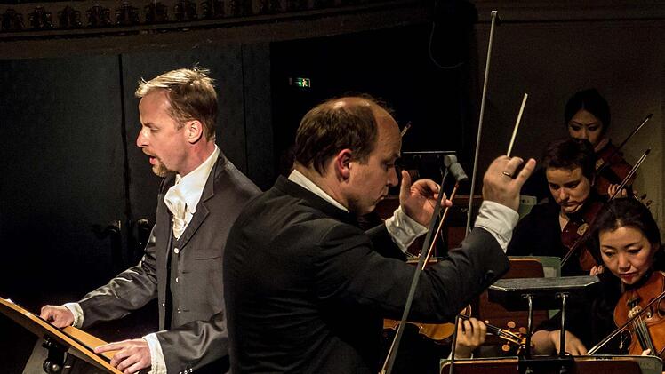 Unter der Leitung von Roland Kluttig brillierte das Philharmonische Orchester beim Sinfoniekonzert unter dem Motto "Bekenntnisse" im Landestheater. Foto: Jochen Berger