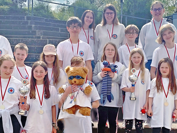 Bayreuth: Nachwuchsrettungsschwimmer gewinnen Wettbewerb Bayreuth: Nachwuchsrettungsschwimmer gewinnen Wettbewerb