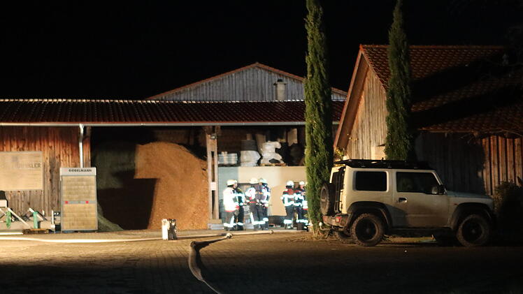 Kreis Roth: "Werkstatttag" mit fatalen Folgen - Werkstatthalle geht in Flammen auf