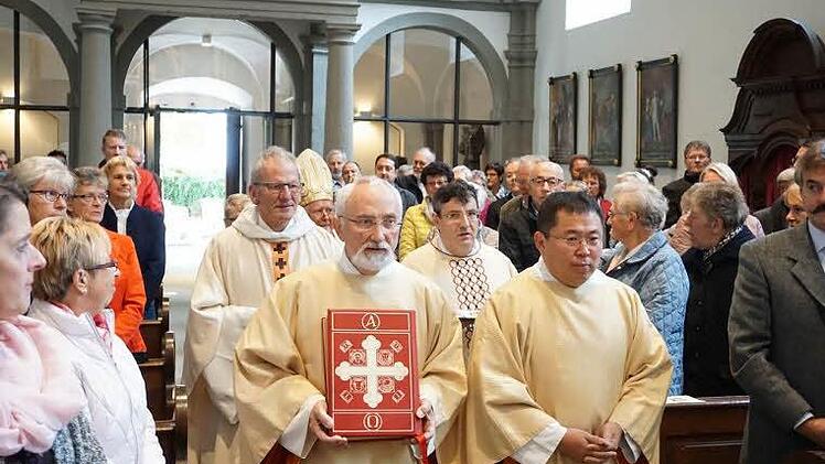 Altarweihe auf dem Volkersberg durch Bischof Friedhelm Hofmann am 2. Oktober 2016 Foto: Marion Eckert