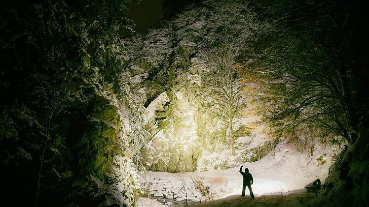 Feuer und Eis in der Steinachklamm  Foto: Alexander Muck
