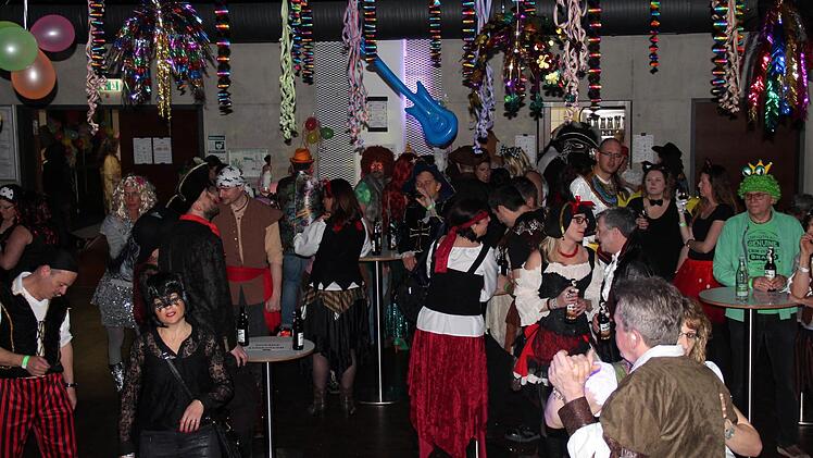 Viel Spaß hatten die Höchstadter Fosänachter in der Kulturfabrik. Foto: Johanna Blum