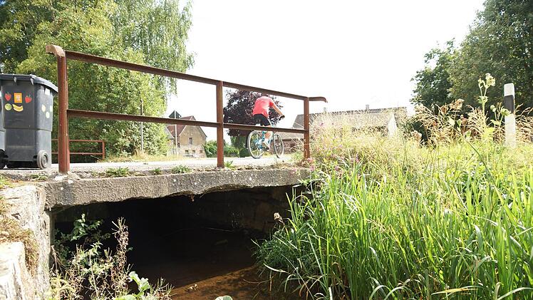 Die Tage der Brücke im Klingenbachweg sind gezählt. Foto: Archiv/Guzy