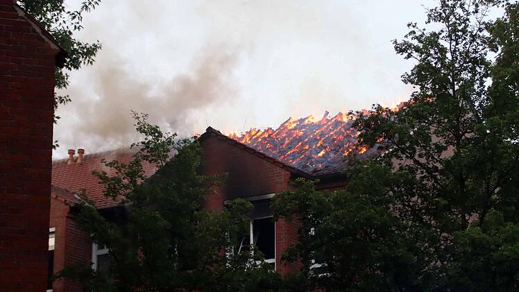 Dachstuhlbrand in Krankenhaus in Ludwigslust