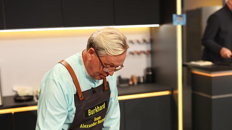 Armer Burkhard: Er muss die Show als Erster verlassen.