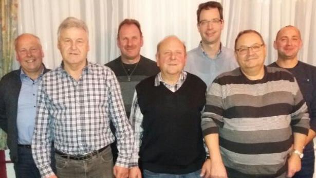 Sie freuen sich über ihre Erfolge (von links):  Leo Büchner, Gerhard Scharf, Manfred Pfülb, Berthold Flegel, Marco Heil, Armin Sauermann und Thorsten Spahn.  Foto: Stephanie Heil