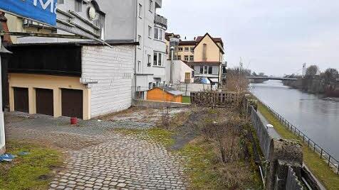 Alte Pläne sahen vor, den Heinrichsdamm von der Kettenbrücke aus in Richtung Löwenbrücke (Hintergrund) zu verlängern.
