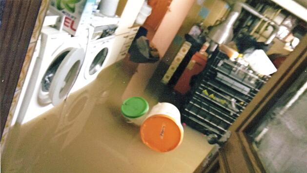 So sieht es im Keller von Harald Schmidt aus, wenn die Waschk&uuml;che &uuml;berschwemmt ist.