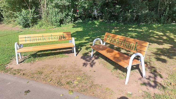 "Plauderbänke" in Fürth