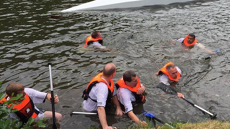 ... auch wenn das Boot kentert: ...