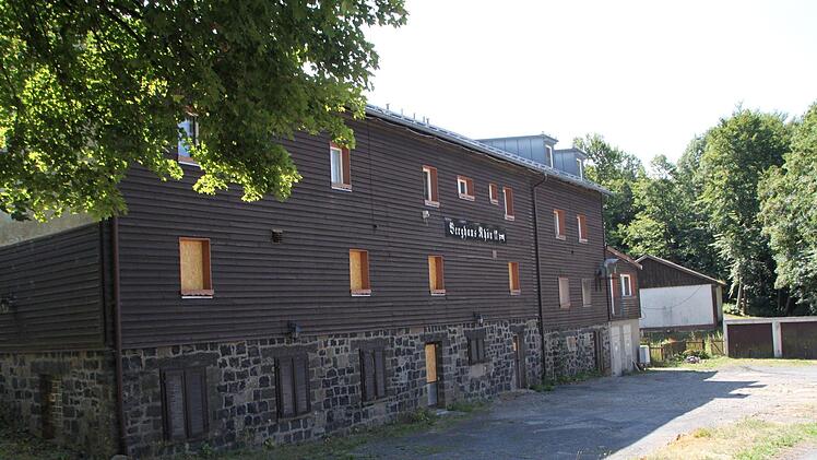 Das alte Berghaus Rhön soll noch in diesem Jahr abgerissen werden. Nur der Keller bleibt erhalten. Foto: Ulrike Müller