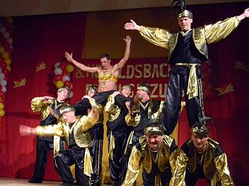 Die Heroldsbacher Männer machen auch beim Ballett eine gute Figur. Foto: Sonja Lengenfelder.