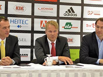 Arena-Geschäftsführer Jürgen Fottner, HCE-Aufsichtsratsvorsitzender Carsten Bissel und Geschäftsführer Stefan Adam (von links) stellten das neue Heimspiel-Konzept vor. Foto: Nikolas Pelke