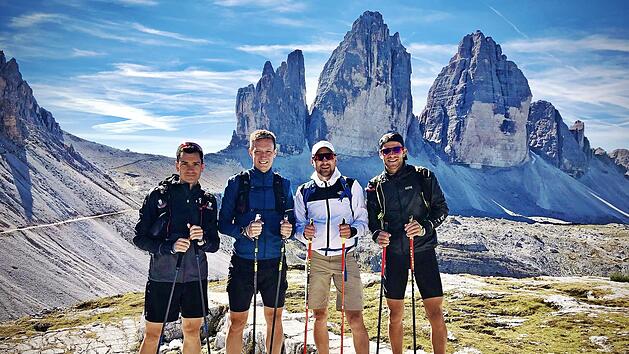 Höh(e)n-Trainingslager am Fuße der Drei Zinnen: (von links): Die vier Höhner Läufer Florian Beck, Andreas Krenz, Dominik Mages und Daniel Götz bereiten sich in Südtirol auf weitere Wettkämpfe im Herbst vor.