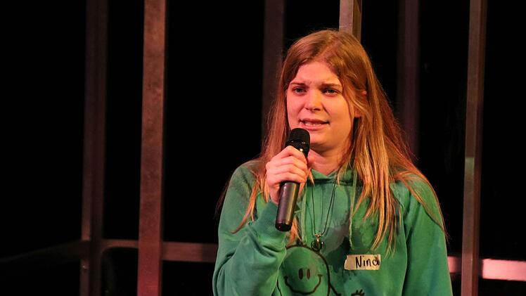 "Refugium Theater" in der Reihe "Freistaat Coburg": Poetry-Slammerin NinaFoto: Jochen Berger