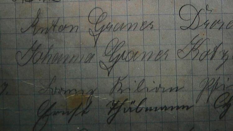 Ernst Thälmann besuchte Pfingsten 1925 zusammen mit Jungkommunisten und Rotgardisten den Staffelberg. 1925 und 1932 kandidierte Thälmann für das Amt des Reichspräsidenten.