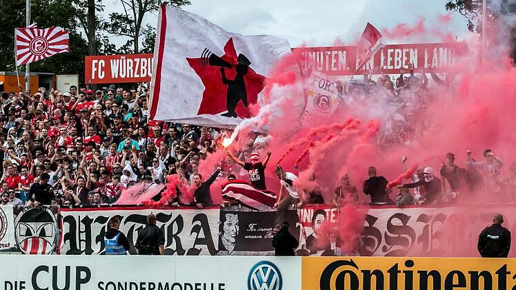 (huGO-ID: 25908323) Kickers - Fortuna Duesseldorf Foto: Silvia Gralla