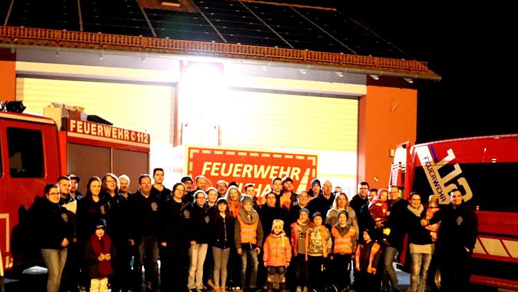 Alle Wehrler sind stolz auf das neue Fahrzeug.    Foto: Johanna Blum