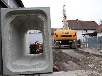 Deutlich zu sehen ist das besondere Profil in der Fließsohle des Kanals. Foto: Johannes Schlereth