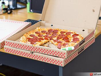 Trinkgeld für den Pizzabote