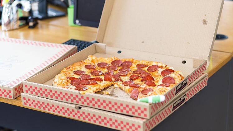 Trinkgeld für den Pizzabote