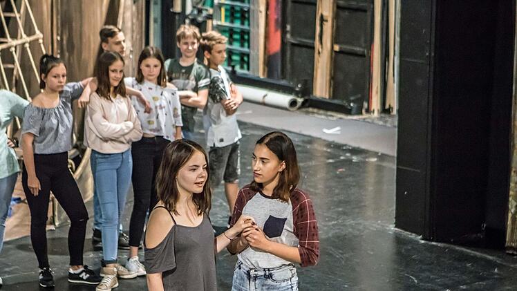 "Festival für Schultheater: Eine Fassung von Hugo von Hofmannsthals "Jedermann" zeigt die Theatergruppe der Realschule COI am Freitag, 7. Juli, 20 Uhr, in der Coburger Reithalle zeigen.Foto: Jochen Berger