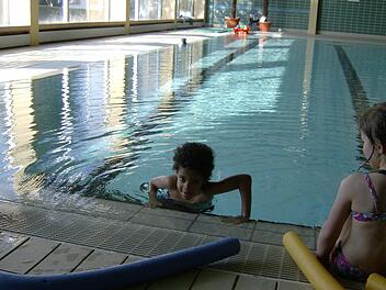 Ein Junge im Unterricht bei dem jetzigen Betreiber, der Firma Aqua-Work von Mirko Helbig Foto: Petra Malbrich