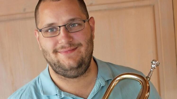 Instrumentenbauer Andreas Pratsch gibt Tipps zur Pflege von Blasinstrumenten. Foto: Matthias Einwag