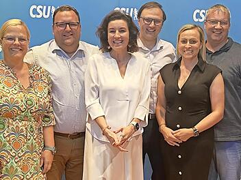 Die Kreisvorsitzende mit ihren Stellvertreterinnen und Stellvertretern: (v.l.) Isabell Zimmer, Alexander Bergmann, Dorothee Bär, Julian Müller, Stephanie Hümpfner und Peter Kraus.