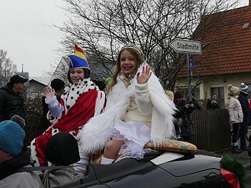 Kinderprinzenpaar: Kinderprinz Pascal I. und seine Prinzessin Lena I. Foto: Manja von Nida