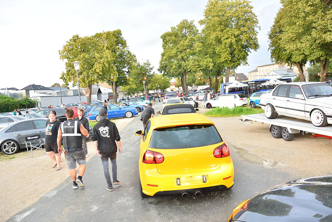 Viele Auto- und Tuningfreunde kamen nach Lichtenfels!