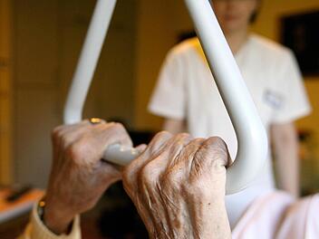 Was taugt das Notensystem in der Pflege? Symbolfoto: Angelika Warmuth, dpa
