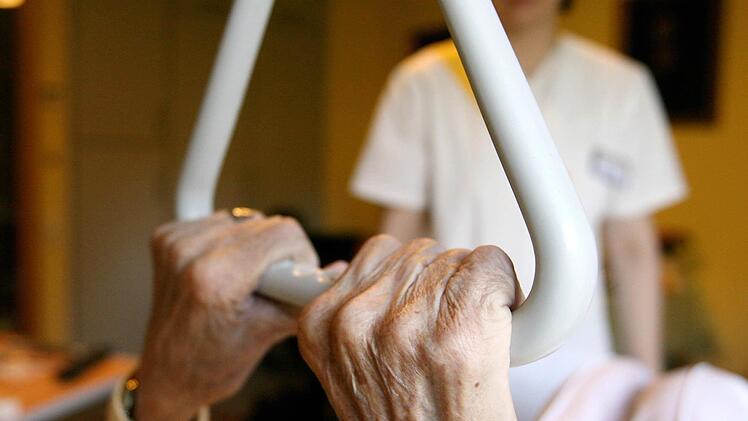 Was taugt das Notensystem in der Pflege? Symbolfoto: Angelika Warmuth, dpa