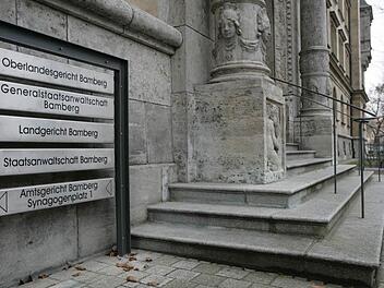 Der Prozess findet im Justizpalast am Bamberger Wilhelmsplatz statt. Foto: Matthias Hoch