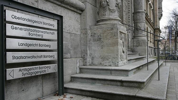 Der Prozess findet im Justizpalast am Bamberger Wilhelmsplatz statt. Foto: Matthias Hoch