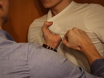 Die Vorf&auml;lle am 1. Mai an der Kiesw&auml;sch haben inzwischen eine neue Dimension angenommen - jetzt ermittelt die Polizei wegen versuchter T&ouml;tung.Offenbar ist ein Streit um eine Flasche Bier eskaliert. Foto: Symbolbild Christopher Schulz