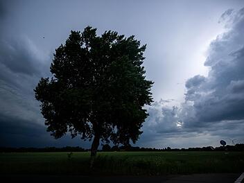 Kr&auml;ftige Gewitter k&ouml;nnen bald &uuml;ber Franken ziehen