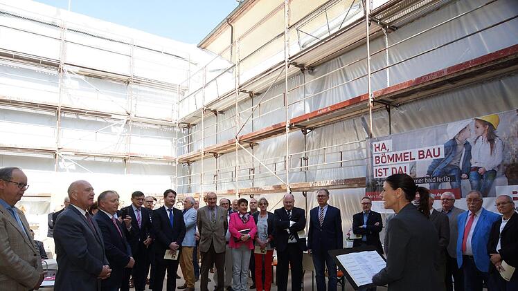 Richtfest mit Wissenschaftsministerin Marion KiechleFoto: Arkadius Guzy