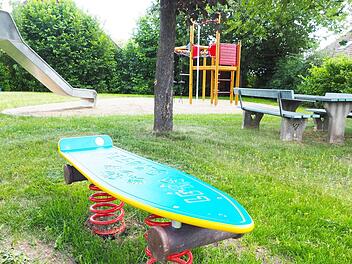 Der Spielplatz Heideneller in Poppenroth hat schon 2017 neue Spielgeräte erhalten.  Foto: Mario Selzer/Archiv