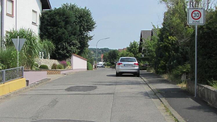 Auch in der Hirtenstraße in Staffelbach muss aufgegraben werden. Foto: Joachim Karl