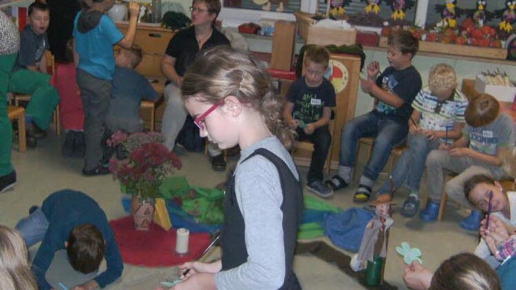 Viele Kinder bastelten und malten beim Kinderbibeltag in der Pfarreiengemeinschaft Oberleichtersbach-Schondra. Foto: Pfarreiengemeinschaft