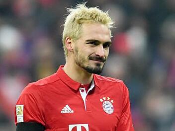 Der FC Bayern gewinnt gegen RB Leipzig und ist Herbstmeister, aber noch viel wichtiger ist: Warum sind die Haare von Mats Hummels blond? Foto: Tobias Hase/ dpa