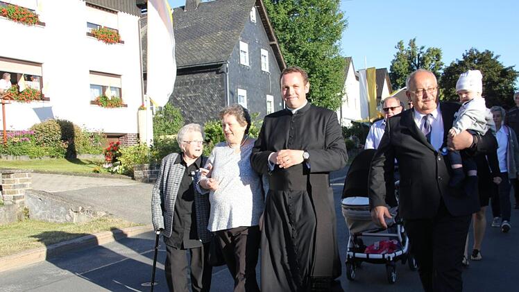 Tobias Fehn mit seiner Familie. Foto: Veronika Schadeck